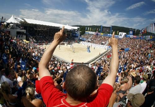 2011-08-05t162036z_01_dom19_rtridsp_3_beachvolleyball_reuters