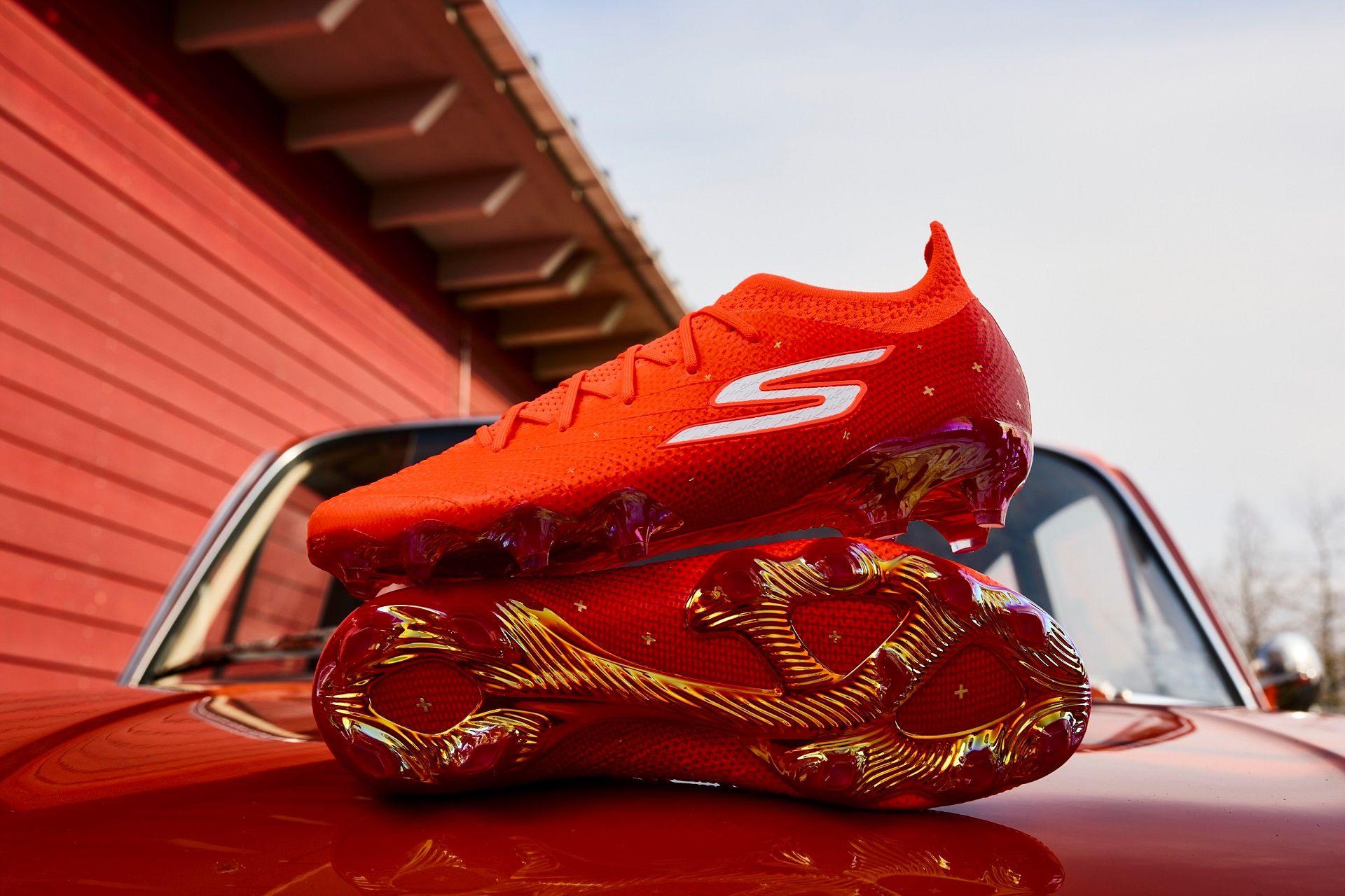 حذاء سكيتشرز الجديد