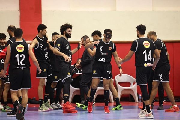 لاعبو سلة الأهلي