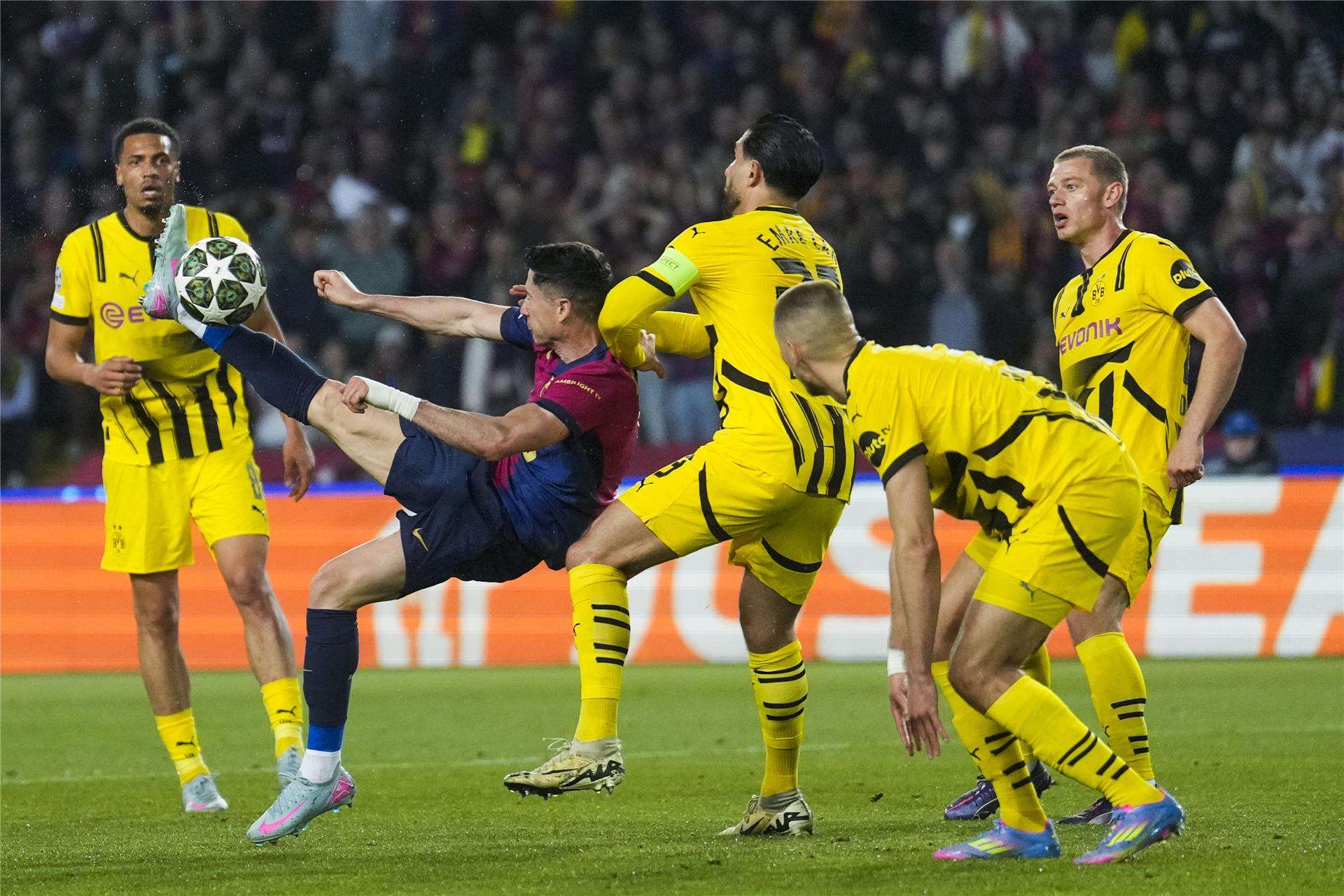 برشلونة ودورتموند