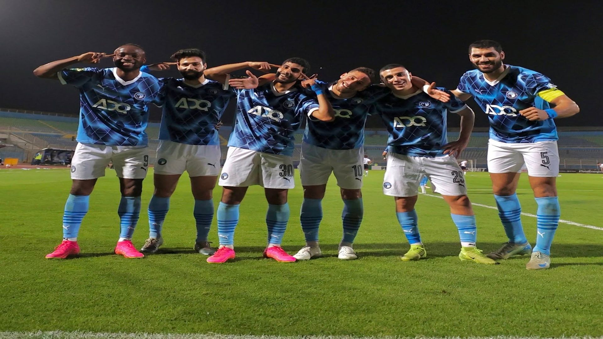 لاعبو بيراميدز