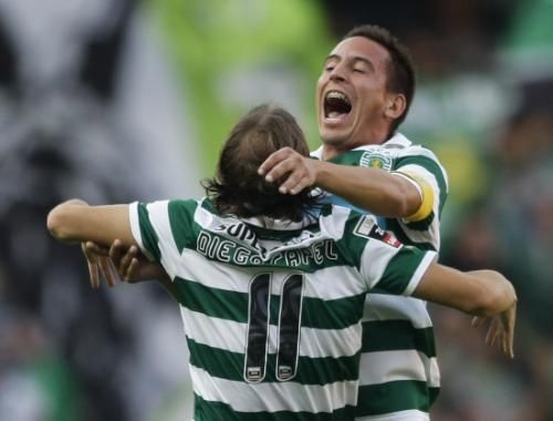 2011-10-02t172359z_01_mvi05_rtridsp_3_soccer-europe-portugal_reuters