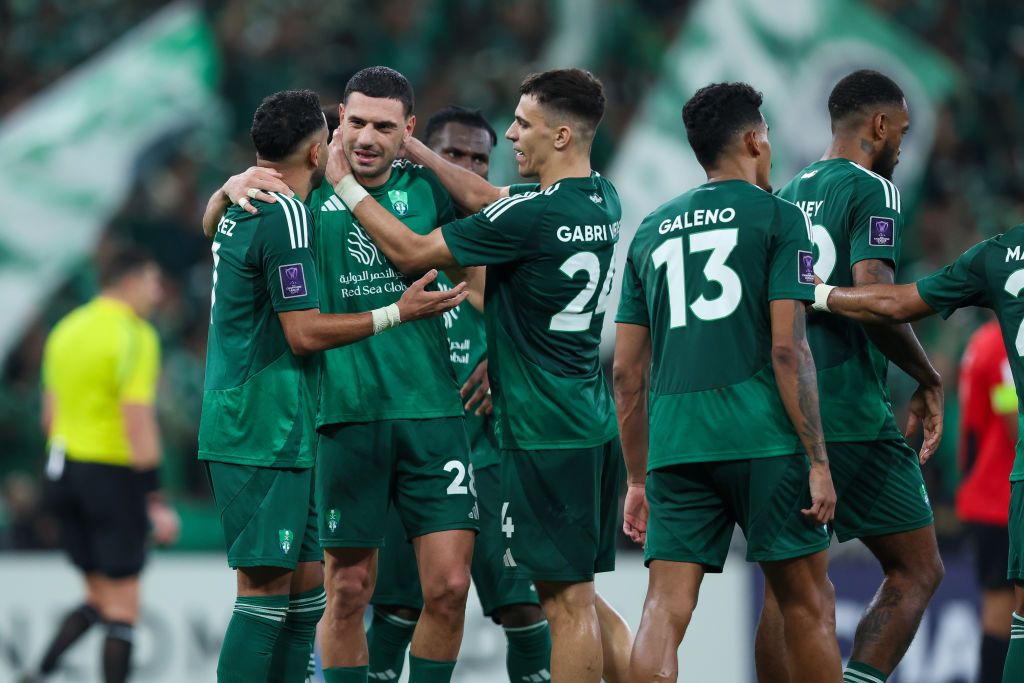 لاعبو أهلي جدة