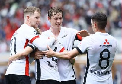 أوراوا ريد دياموندز