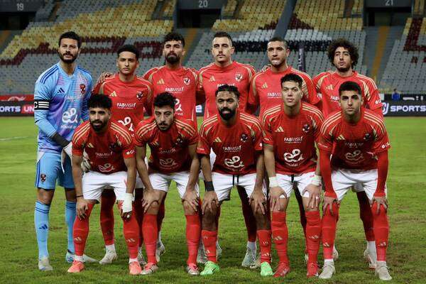 لاعبو الأهلي