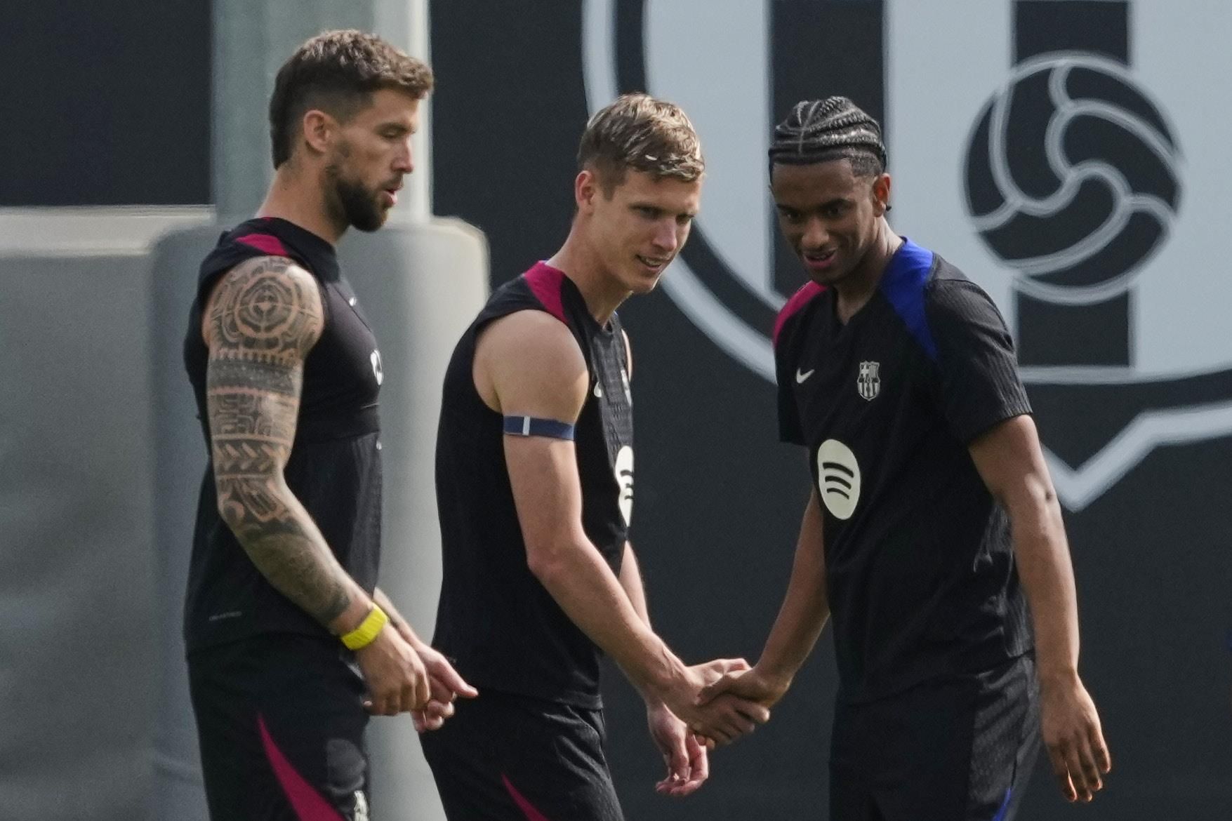 أولمو - لاعبو برشلونة