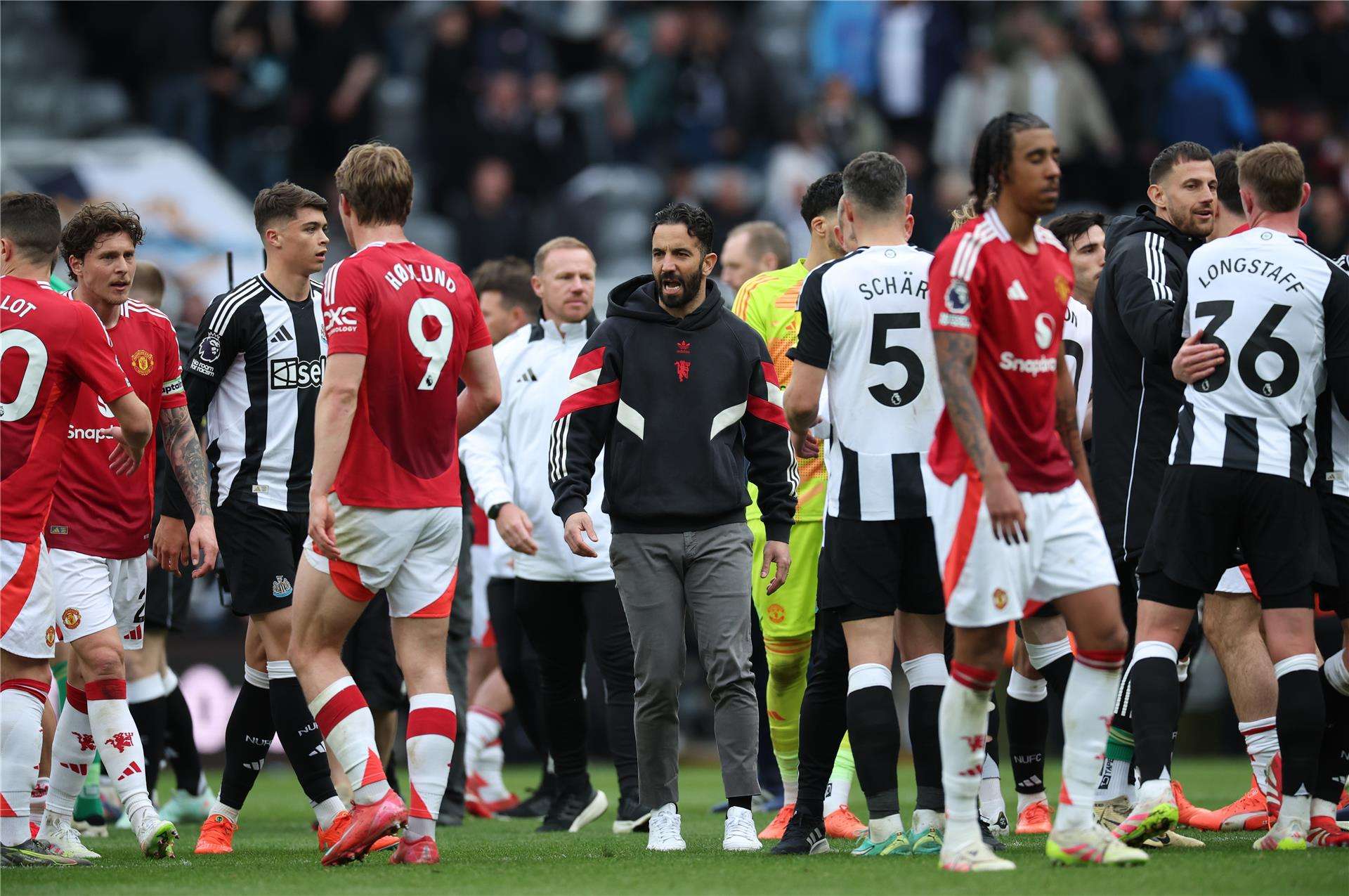 من مباراة مانشستر يونايتد ونيوكاسل