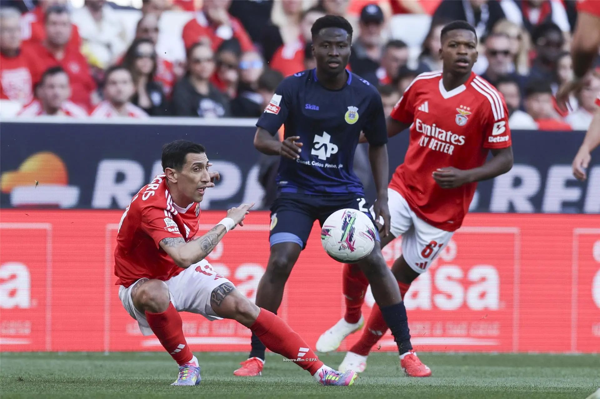 ?i=epa%2fsoccer%2f2025-04%2f2025-04-13%2f2025-04-13-12030209_epa