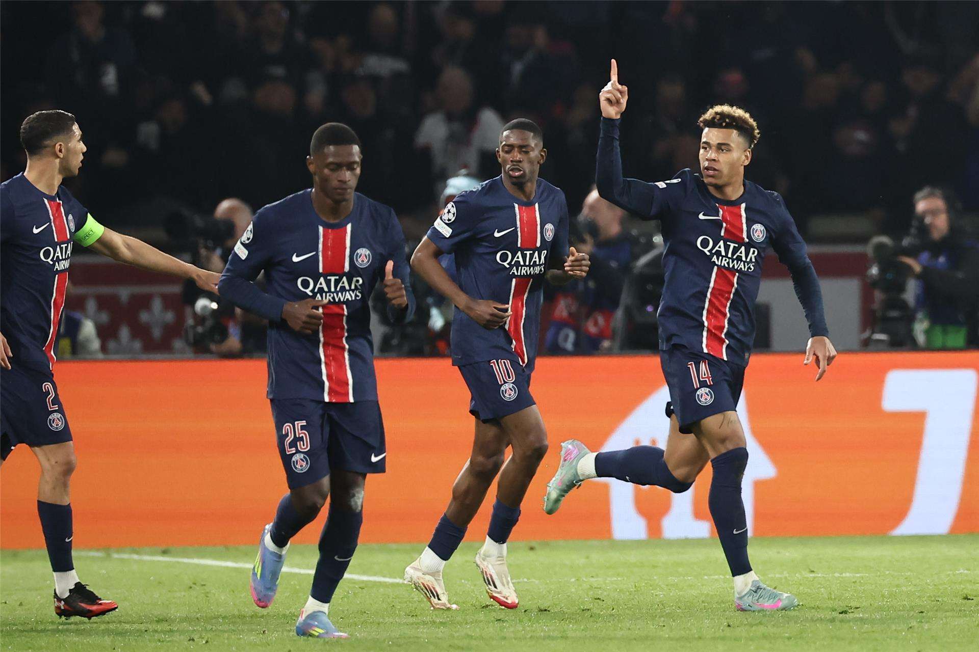 لاعبو باريس سان جيرمان