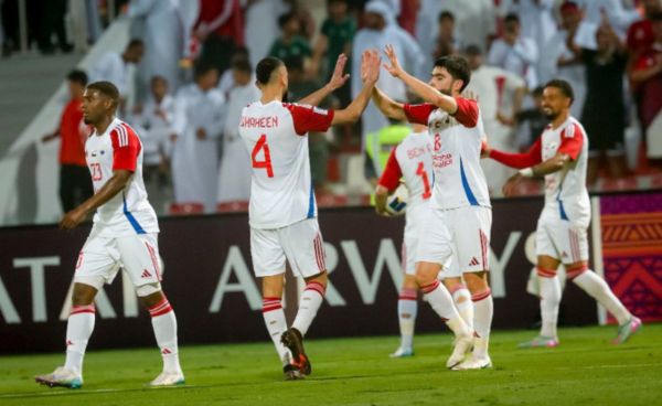 لاعبو الشارقة