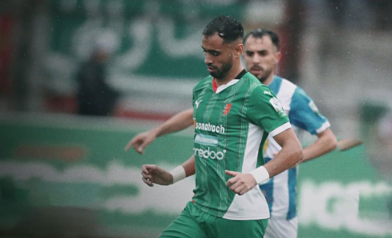 من مباراة مولودية الجزائر وأقبو