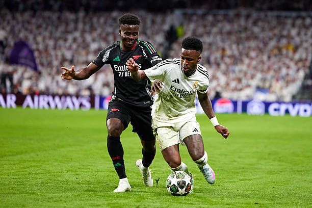 ساكا خلال المباراة