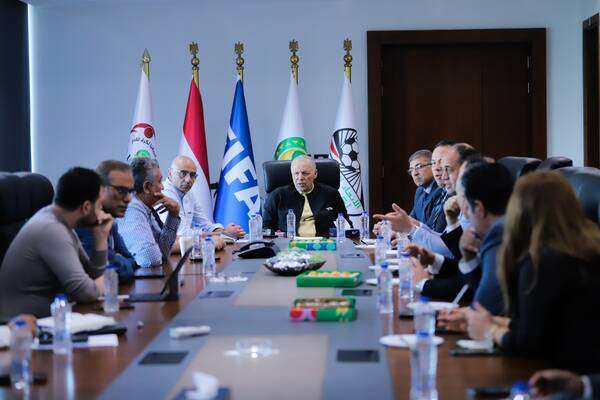 من الاجتماع