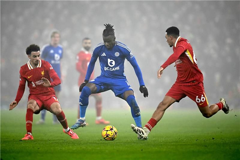 لقاء سابق بين ليفربول وليستر