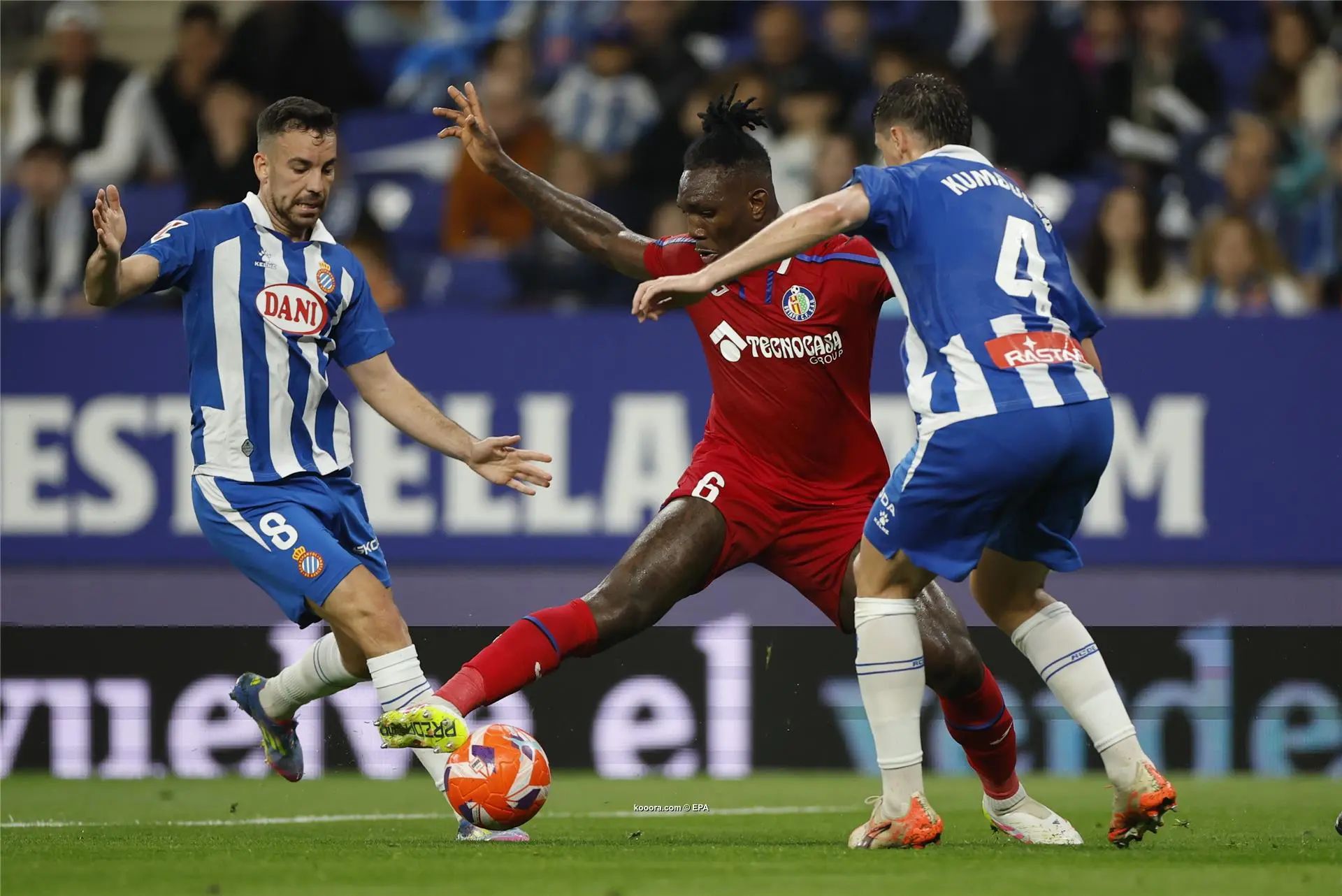 ?i=epa%2fsoccer%2f2025-04%2f2025-04-18%2f2025-04-18-12039854_epa