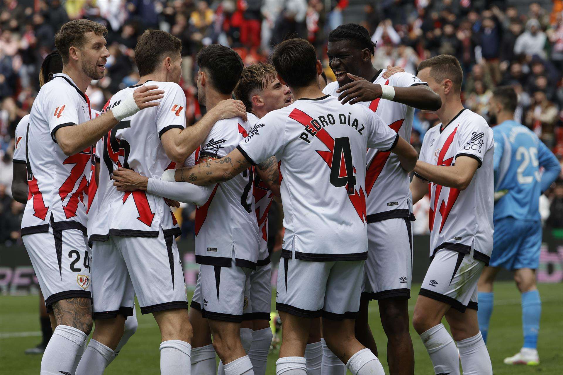 فرحة لاعبي رايو فاليكانو