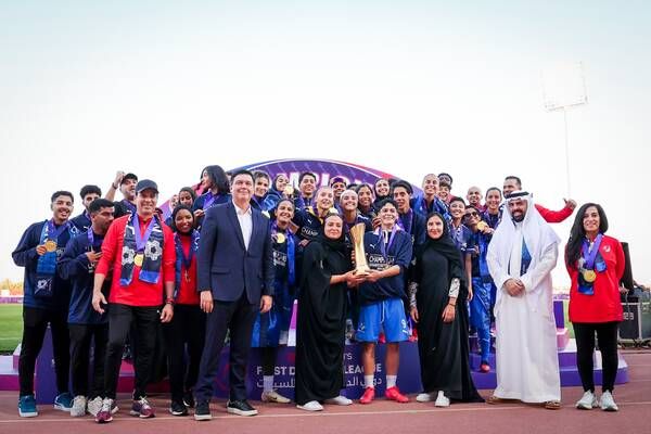 من تتويج نيوم