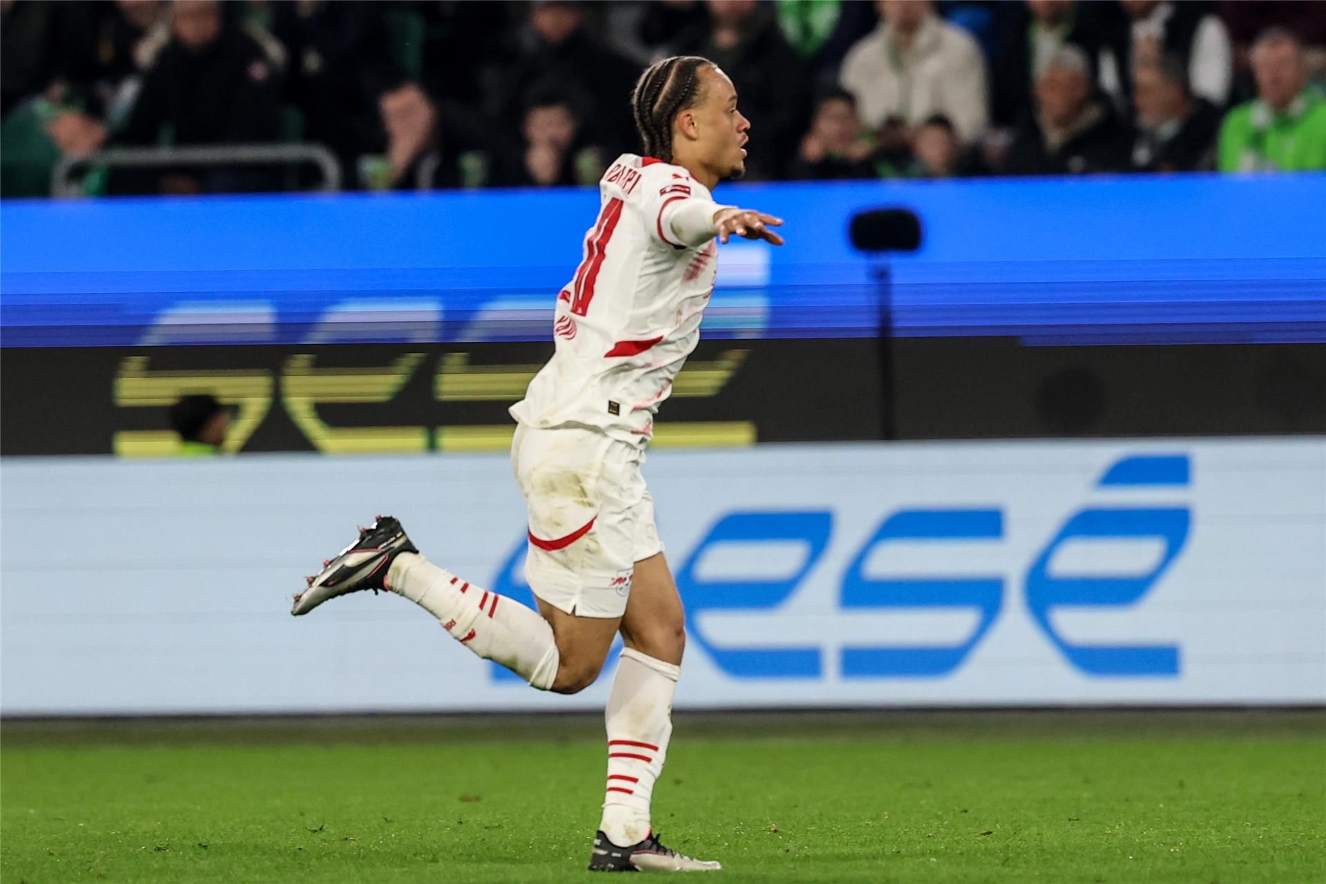 تشافي سيمونز