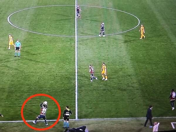 %D8%A8%D9%88%D9%84%D9%88%D9%86%D9%8A%D8%A7%202