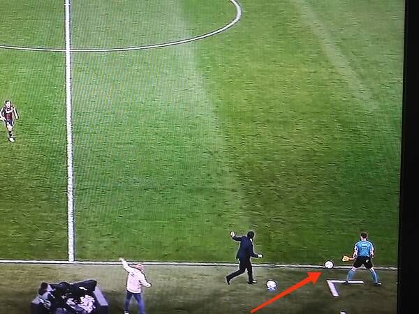 %D8%A8%D9%88%D9%84%D9%88%D9%86%D9%8A%D8%A7%201