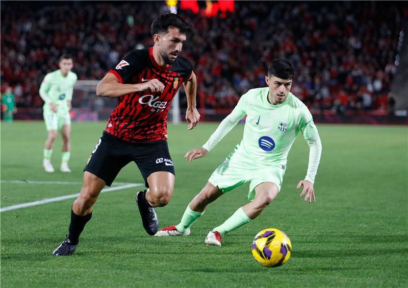 لقاء سابق بين برشلونة ومايوركا