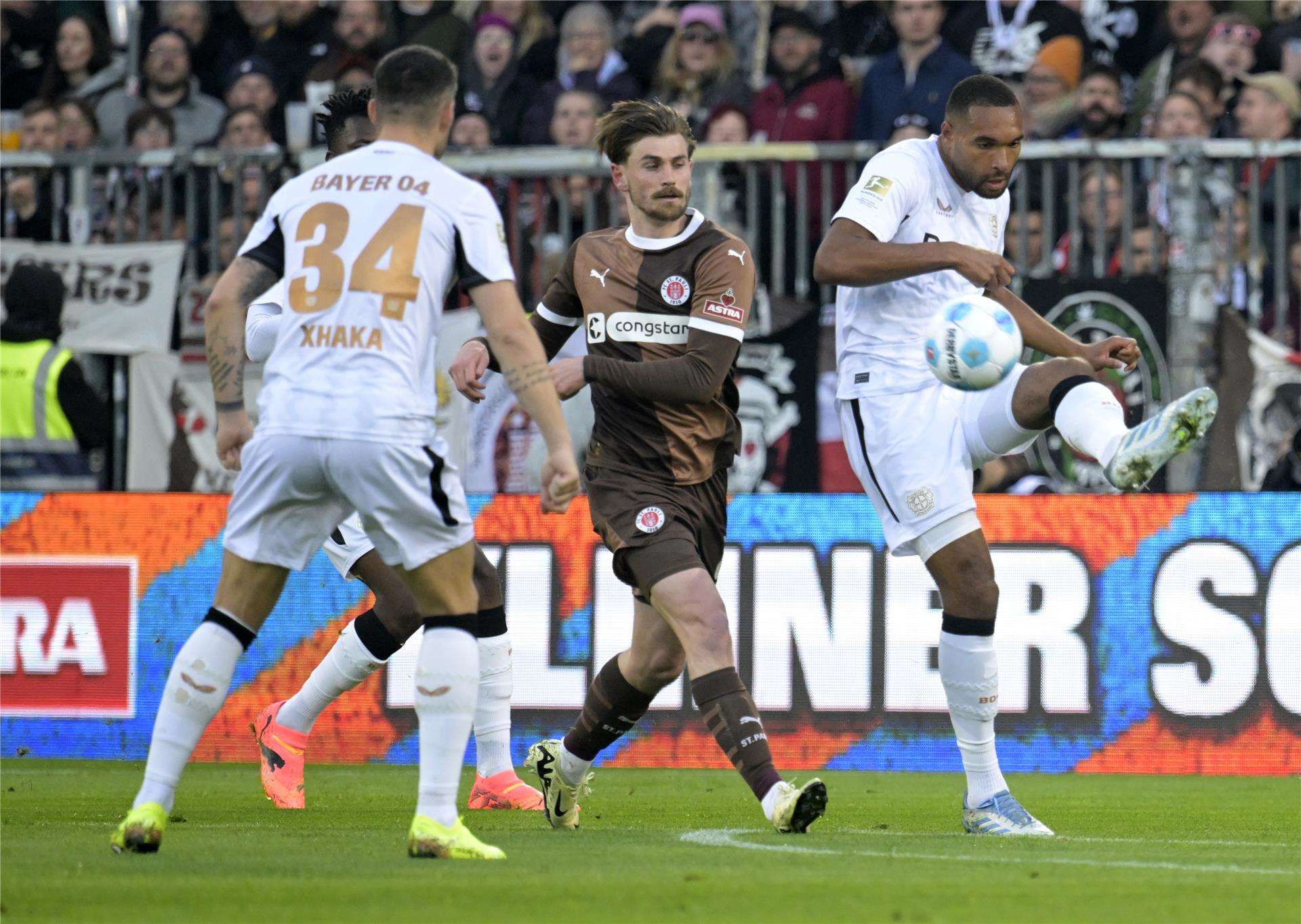 جوناثان تاه