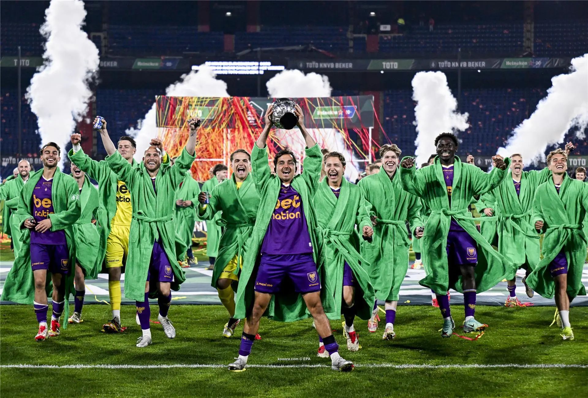 ?i=epa%2fsoccer%2f2025-04%2f2025-04-21%2f2025-04-21-12045450_epa