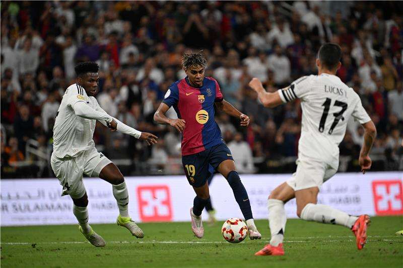 من كلاسيكو سابق - لامين يامال - تشواميني