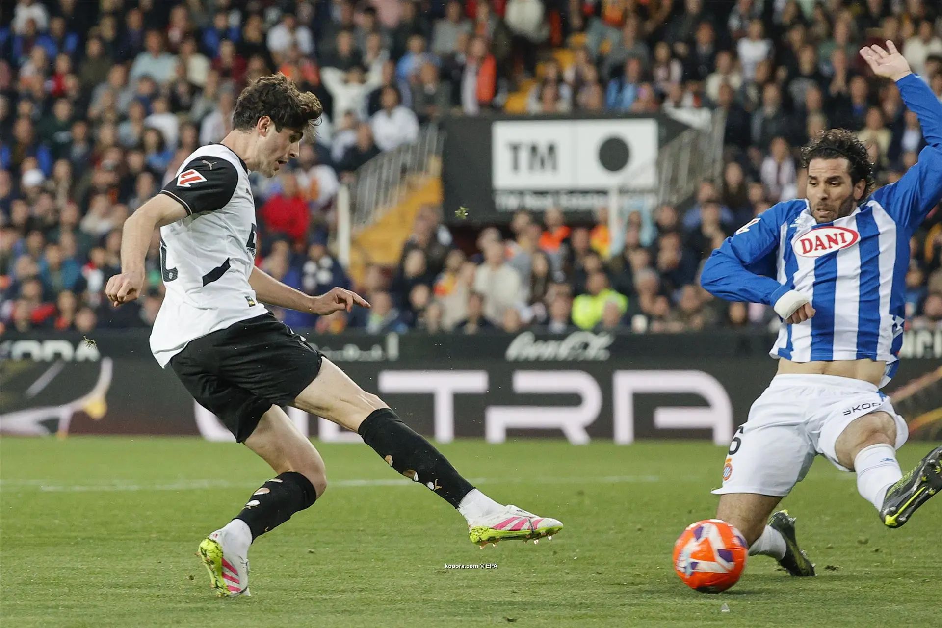 ?i=epa%2fsoccer%2f2025-04%2f2025-04-22%2f2025-04-22-12047410_epa