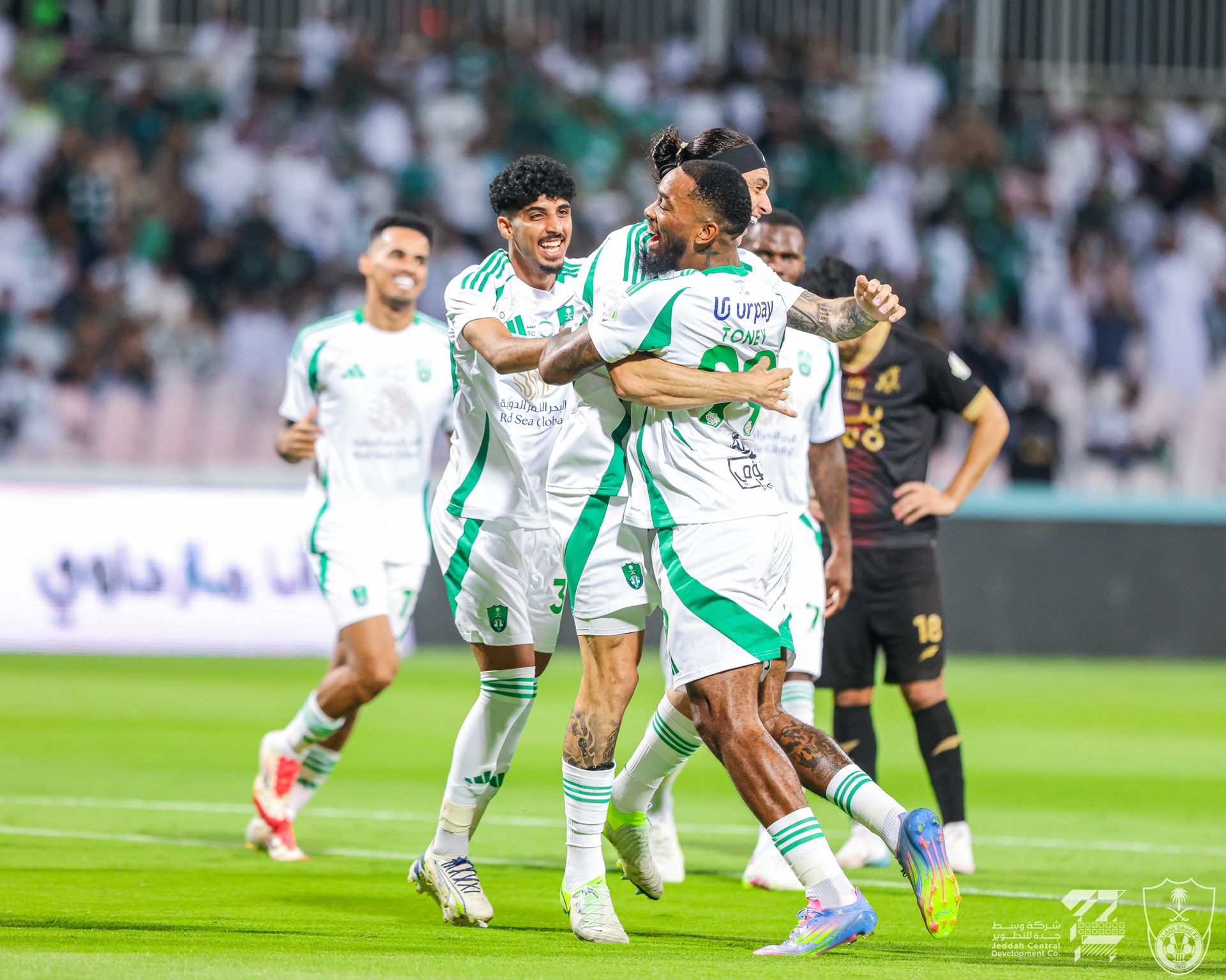 لاعبو أهلي جدة