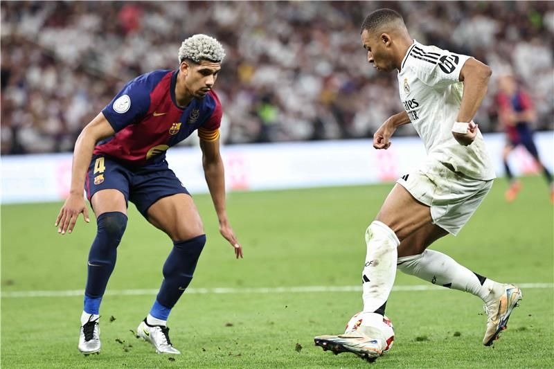 من مباراة سابقة بين الفريقين