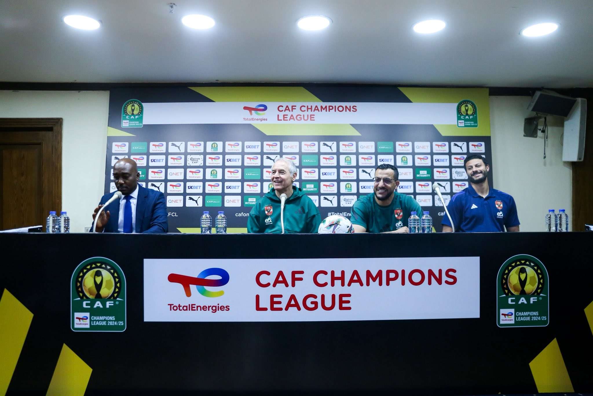 من المؤتمر الصحفي