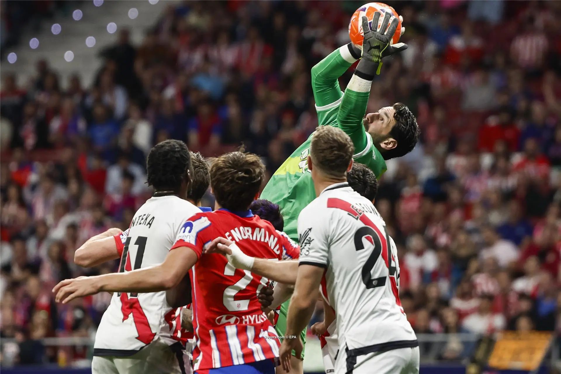 ?i=epa%2fsoccer%2f2025-04%2f2025-04-24%2f2025-04-24-12052887_epa