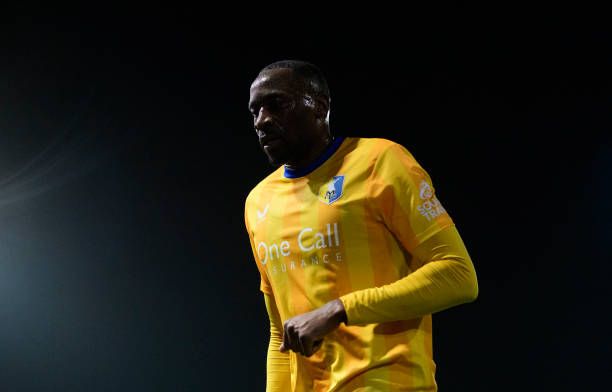 لوكاس أكينز