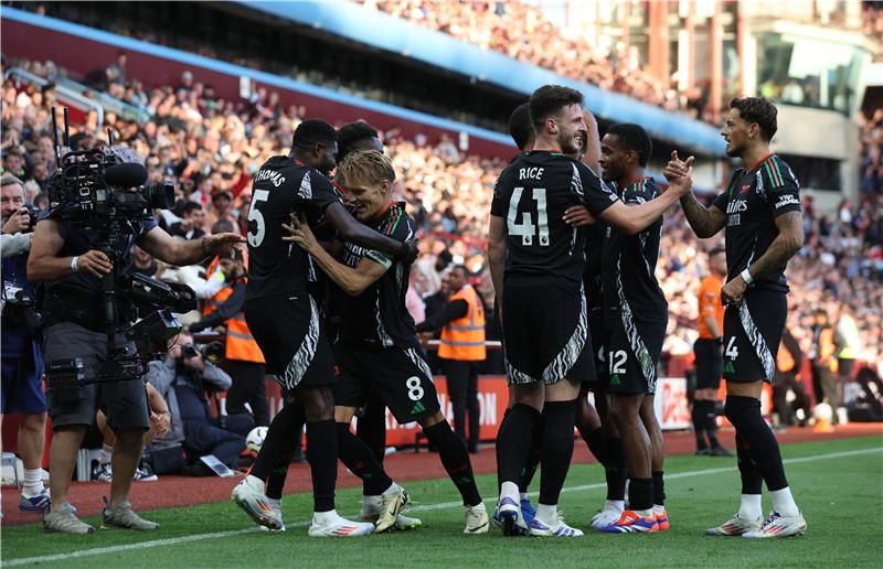 لاعبو آرسنال