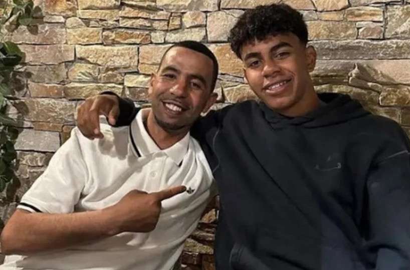 منير نصراوي ونجله يامال