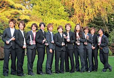 11 لاعبة اللاتي نجحن في الإنضمام لقائمة أفضل 11 لاعبة لعام 2011