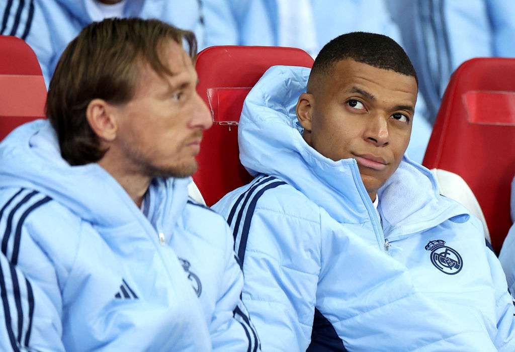 kylian mbappe bench