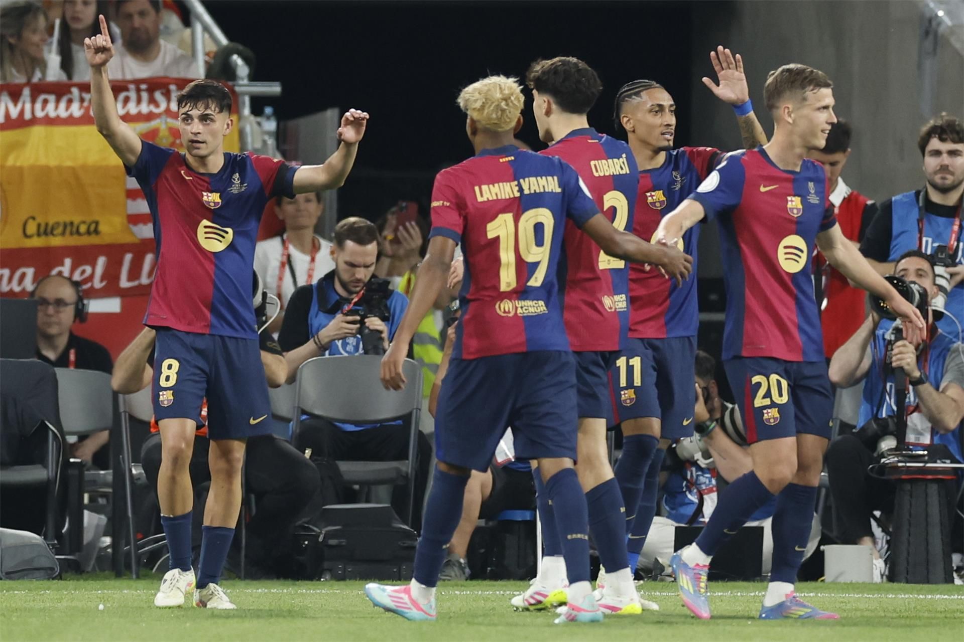 لاعبو برشلونة