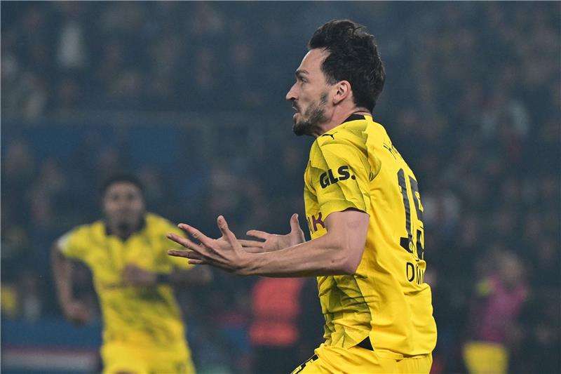 ماتس هوميلز مع دورتموند - أرشيفية