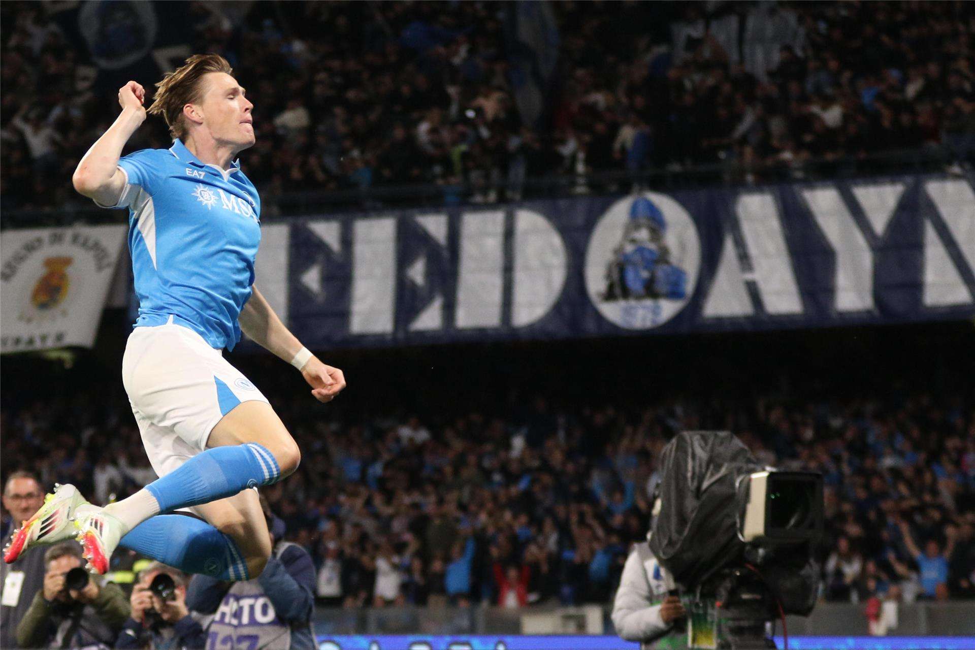 سكوت ماكتوميناي