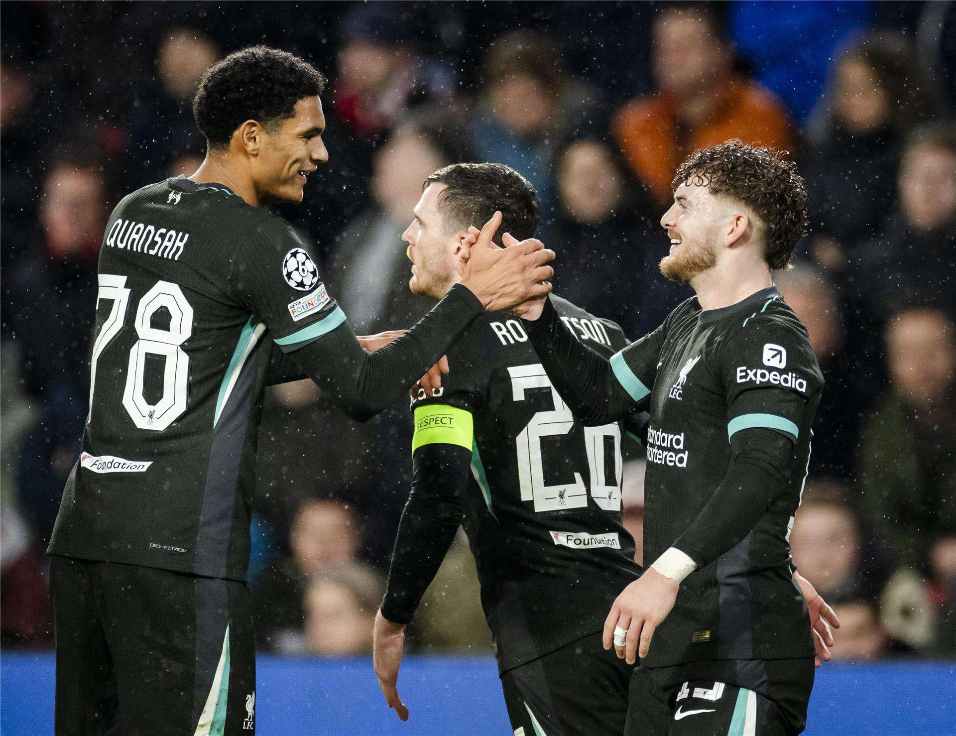 لاعبو ليفربول