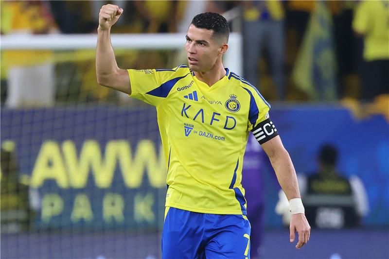 قميص كريستيانو رونالدو مع النصر