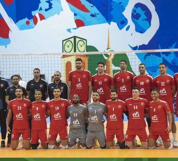 لاعبو الأهلي