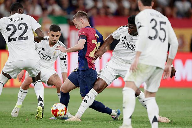 من مباراة ريال مدريد وبرشلونة