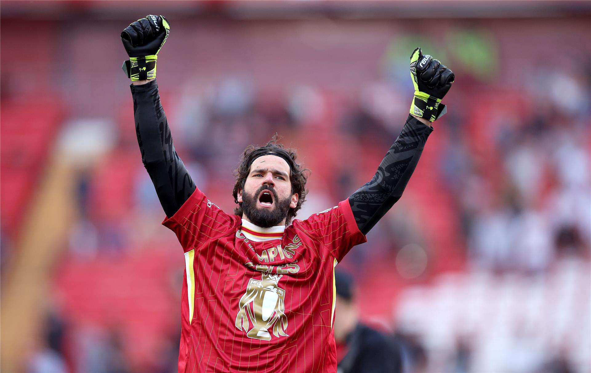 أليسون بيكر