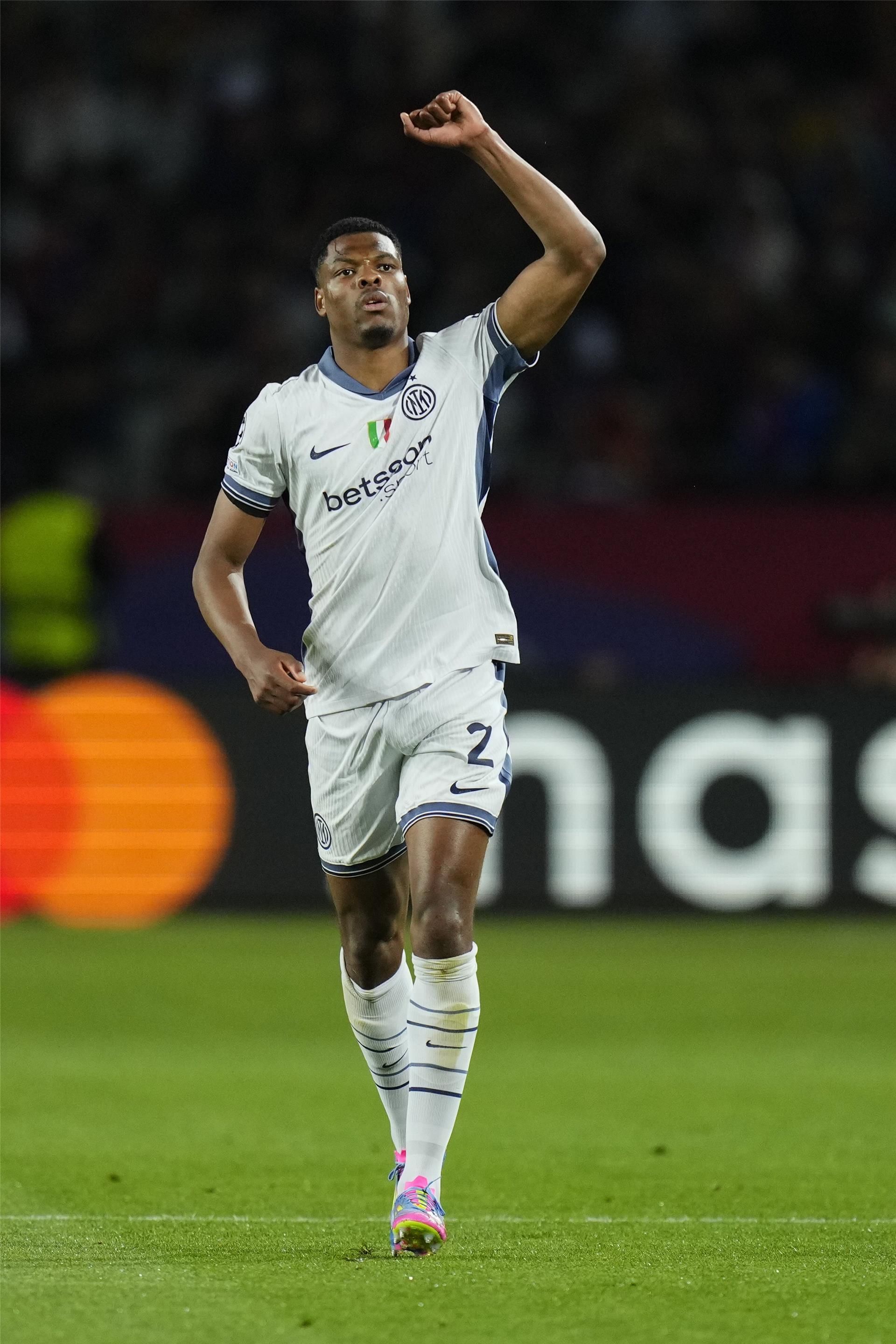 دينزل دومفريس