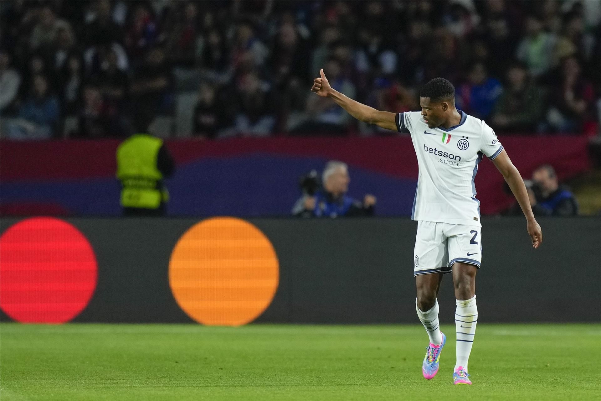 دينزل دومفريس