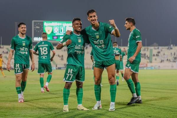 لاعبو العربي