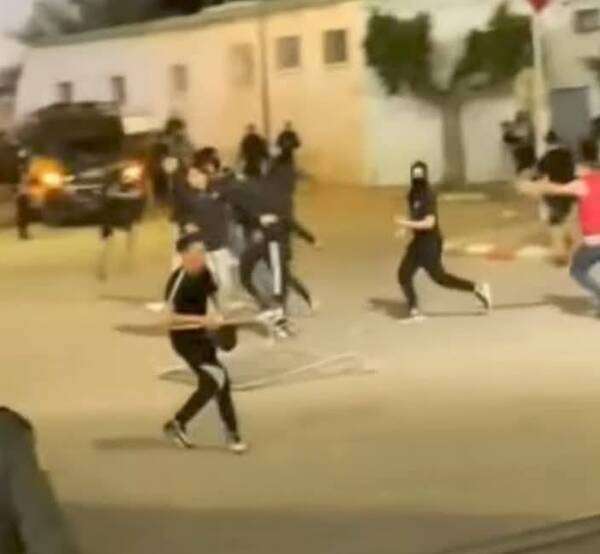 من أعمال الشغب